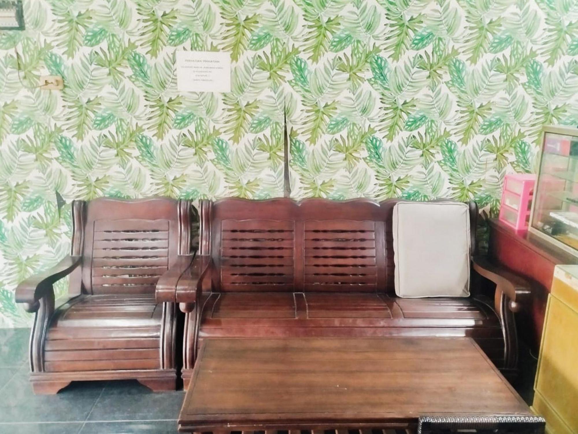 מלון Reddoorz At Jalan Diponegoro בנדר למפונג מראה חיצוני תמונה