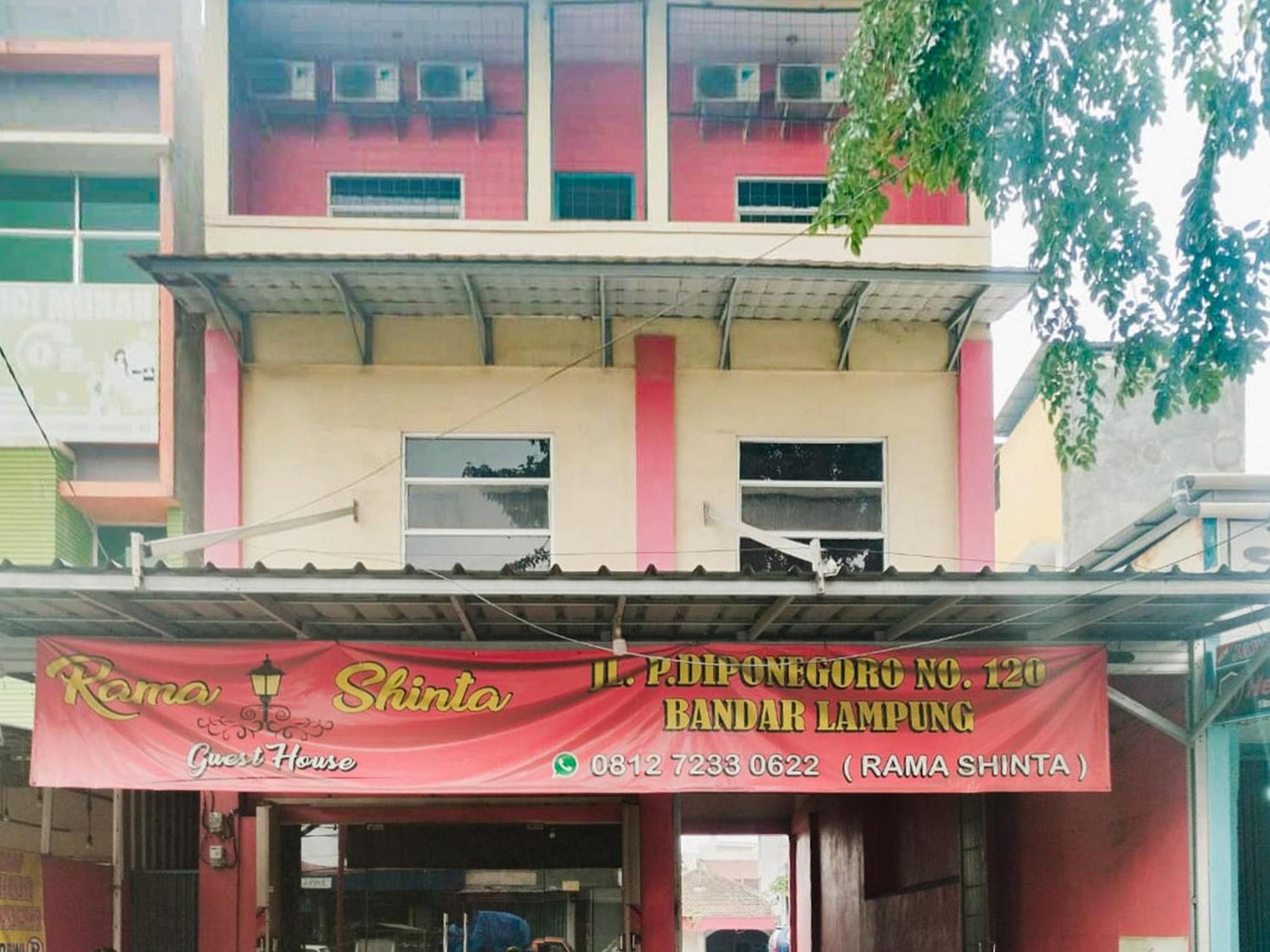 מלון Reddoorz At Jalan Diponegoro בנדר למפונג מראה חיצוני תמונה